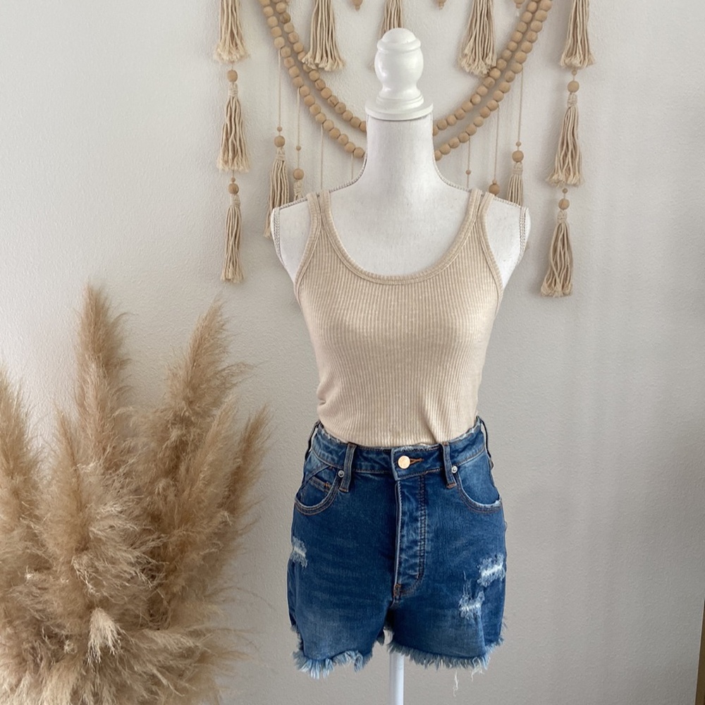Forever 21 cropped tank top cream tan strappy neutral spring basic medium
